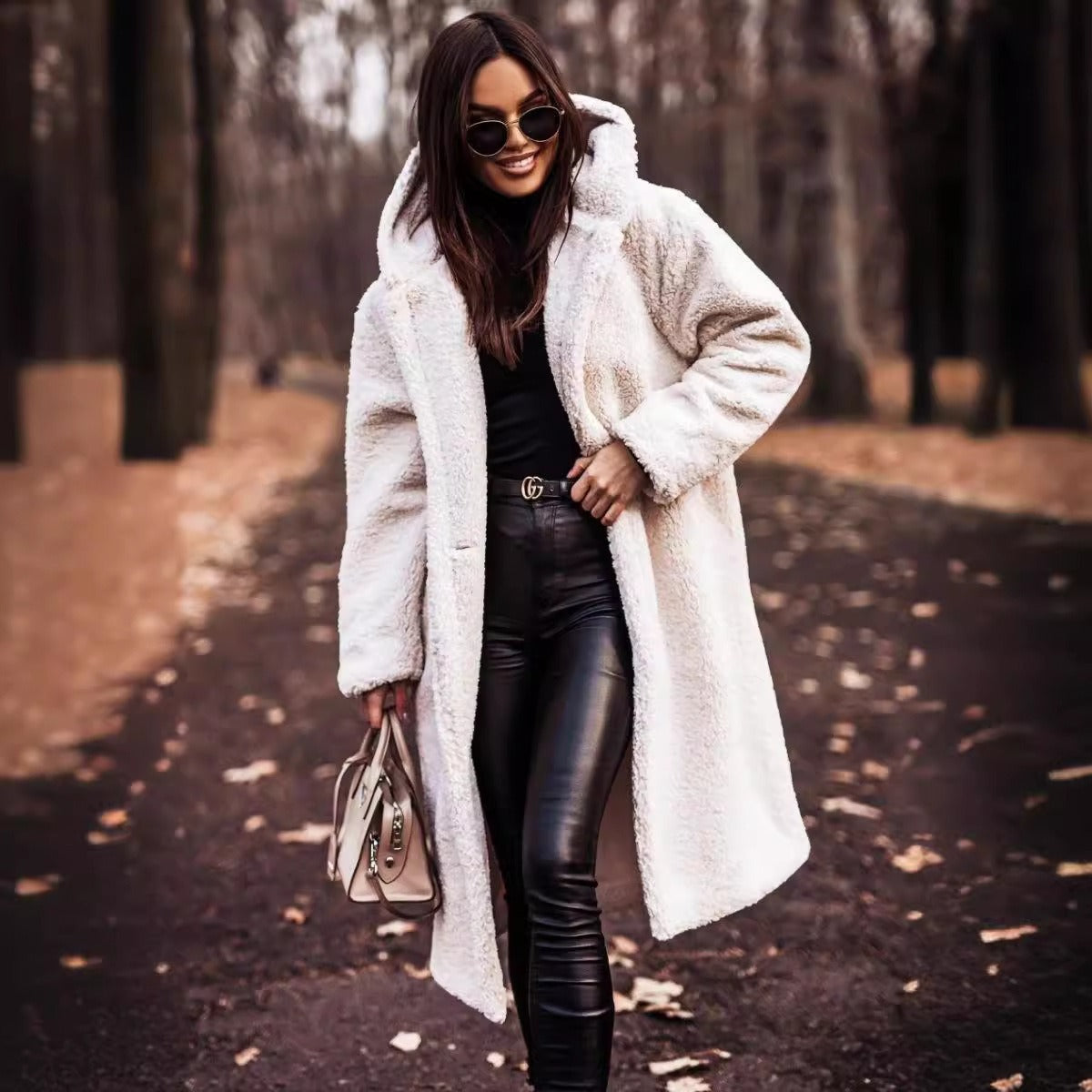 Krohn-e | Mantel - Oversized Fit - Wolle - Vollständig - Kapuze und Knöpfe