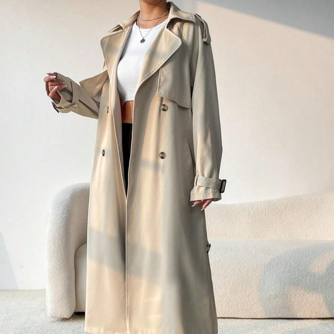 Krohn-e | Damen-Trenchcoat mit doppeltem Revers und verstellbarem Gürtel Maelis
