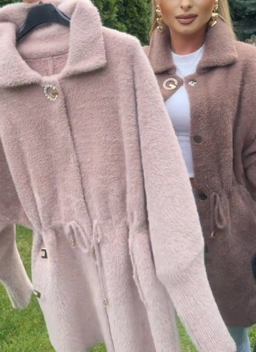 Krohn-e | Weitgeschnittene Plüschjacke mit Revers