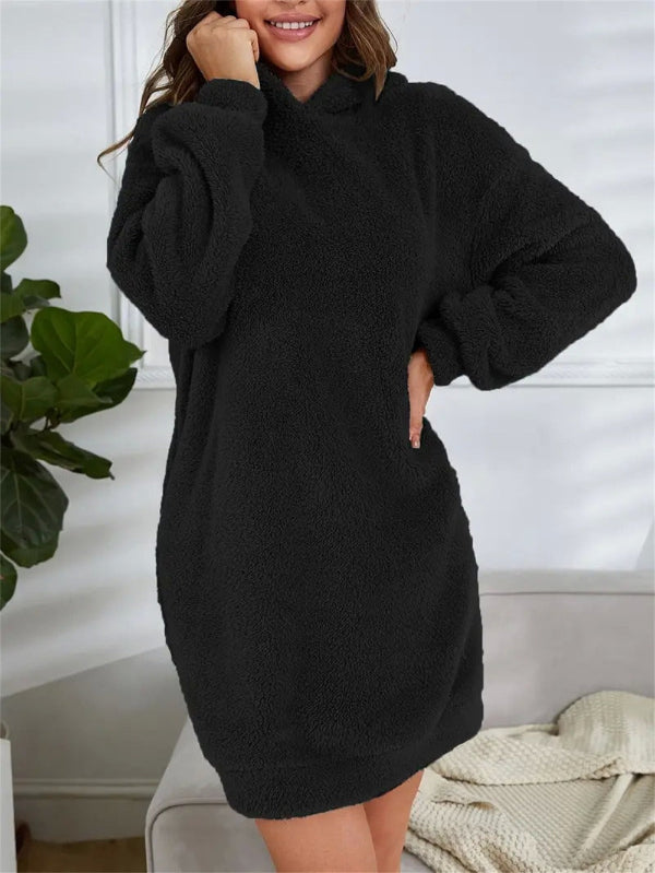 Krohn-e | Übergröße Teddy Sweatkleid mit Kapuze