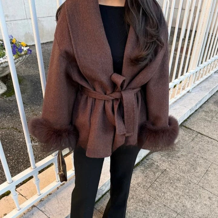 Krohn-e | Damen-Wollmantel mit weiten Ärmeln und Teddy-Puffern Carmela
