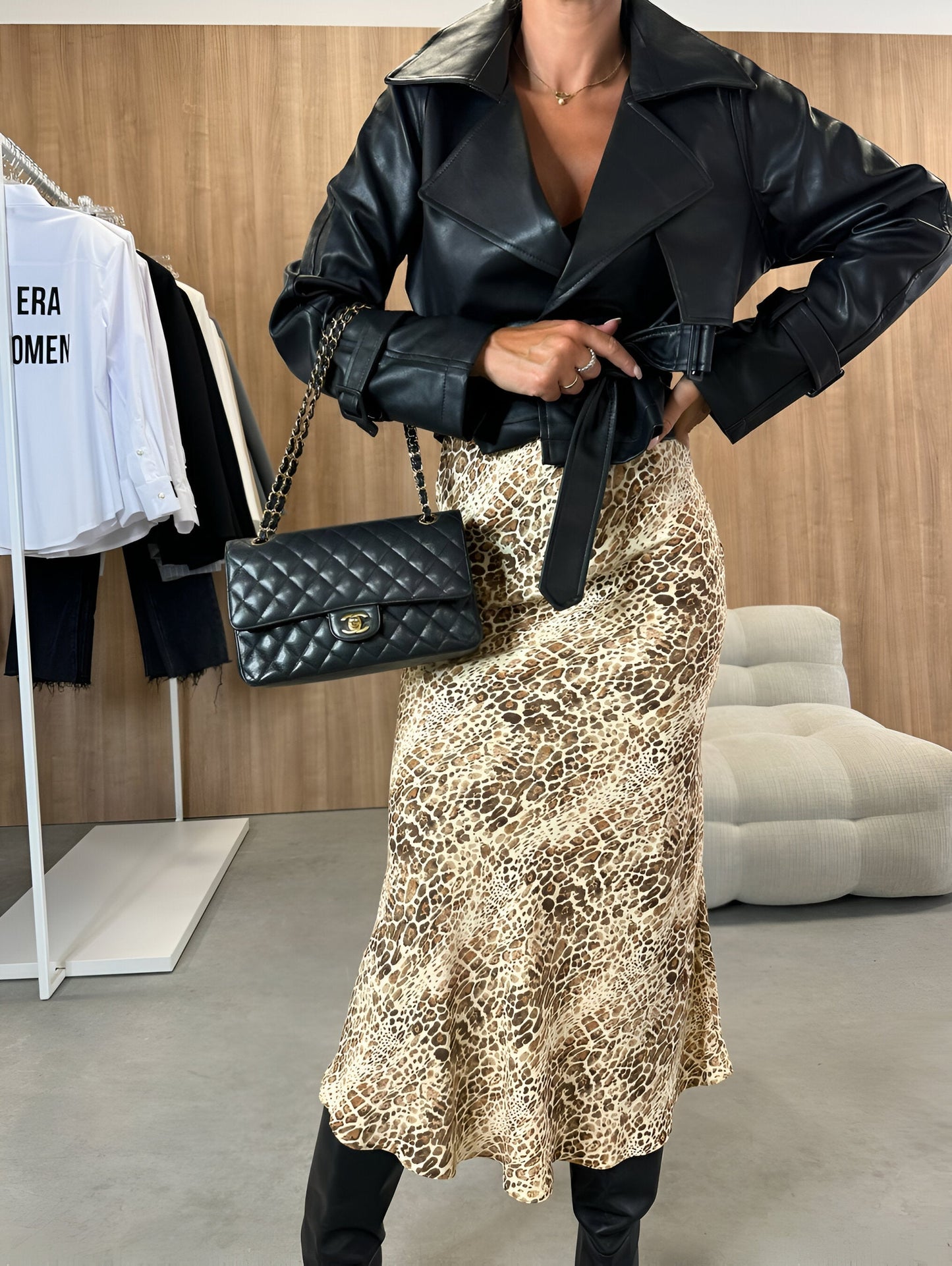 Damenmode: Katarzyna Bluse mit Tierprint, hoher Bund