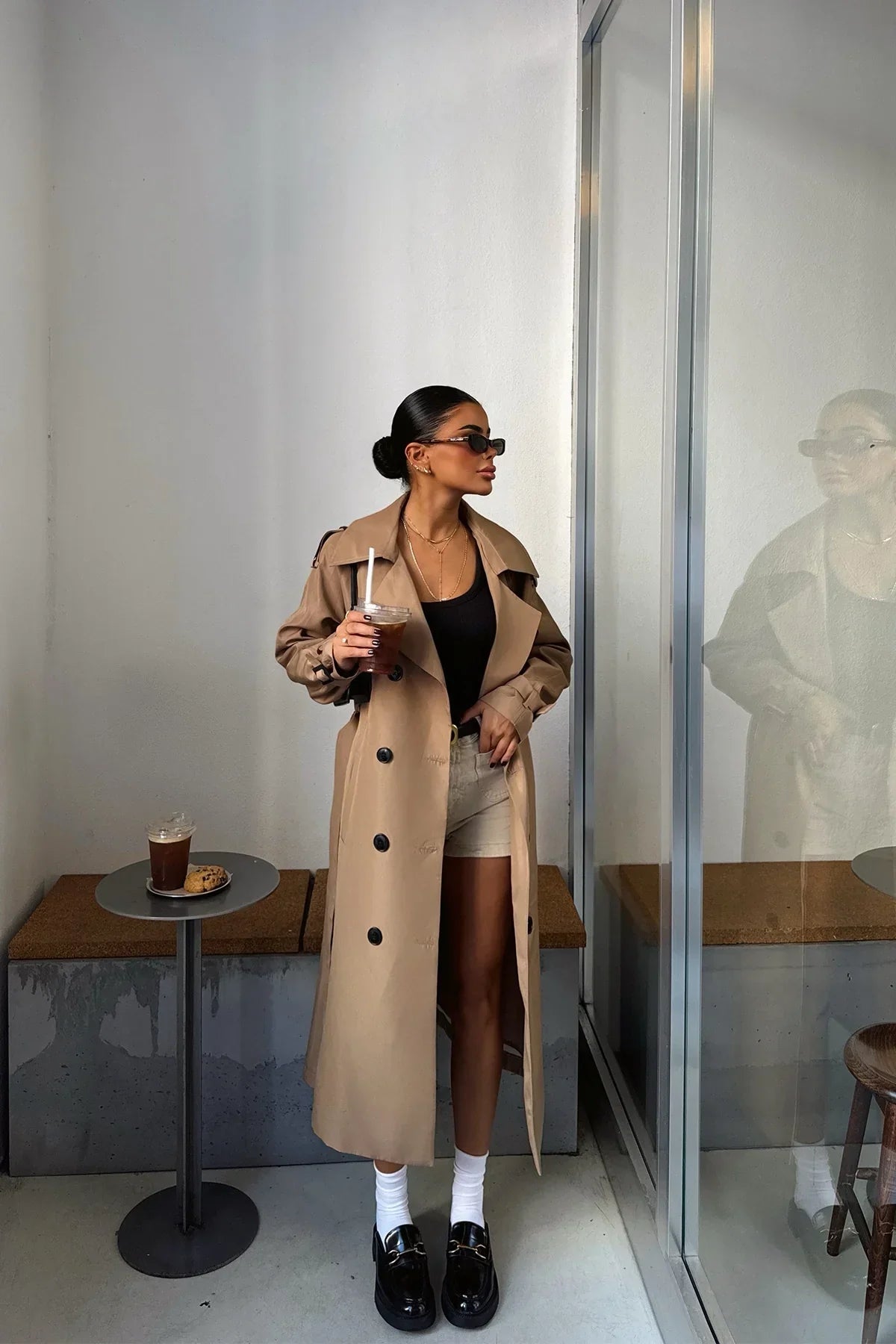 Krohn-e | Brauner Trenchcoat in Elegantem Design für Damen