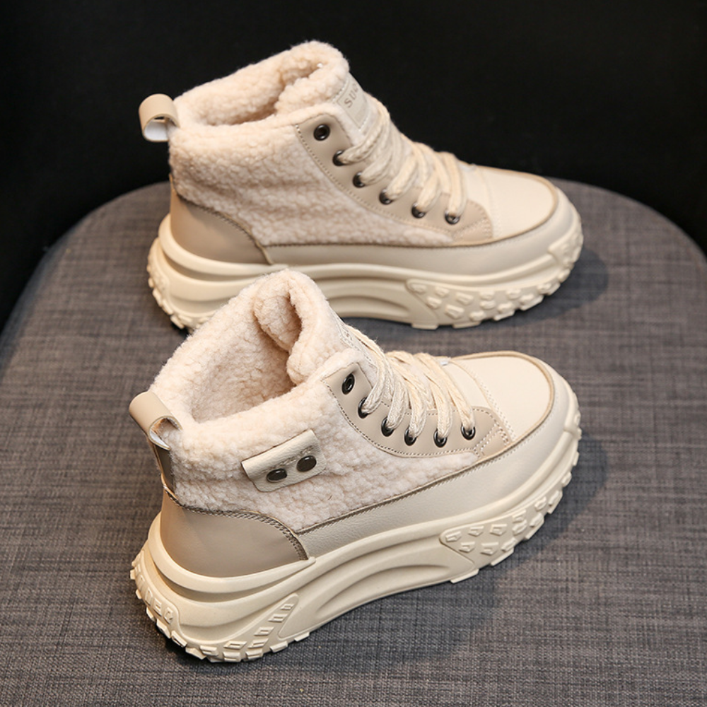 Edle, luxuriöse Damen-Winterstiefel STOYANKA