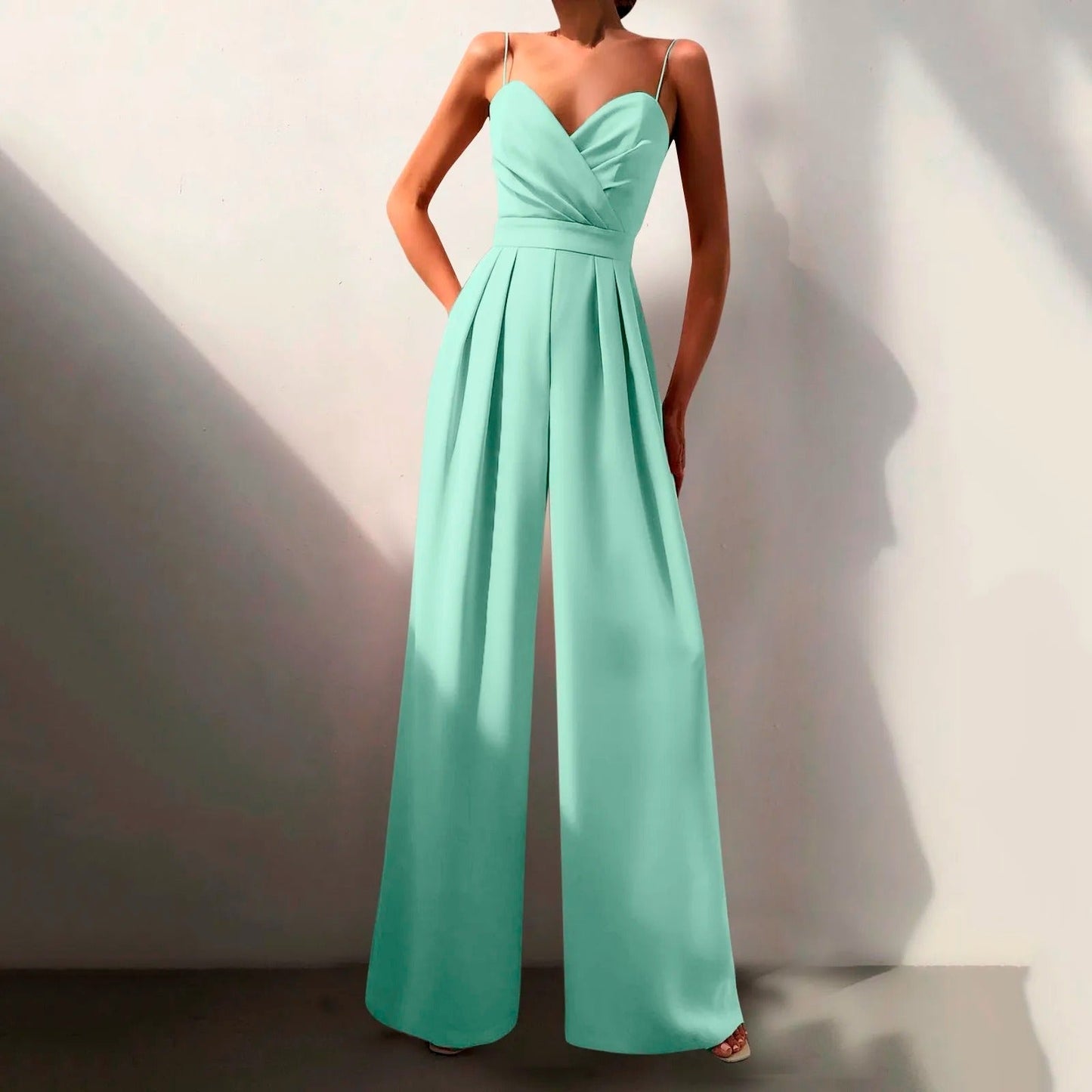 Livia | Damen Jumpsuit Herzausschnitt Weites Bein Ärmellos