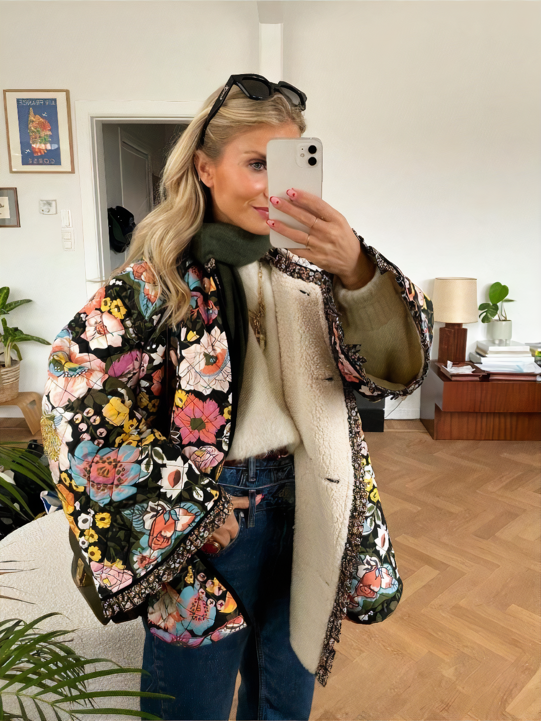 Krohn-e | Künstlerische und einzigartige Jacke für Frauen