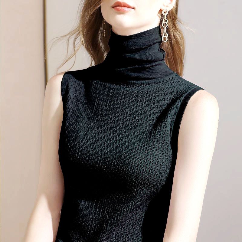 Bequemer, hochgeschlossener ärmelloser Pullover von Lavi