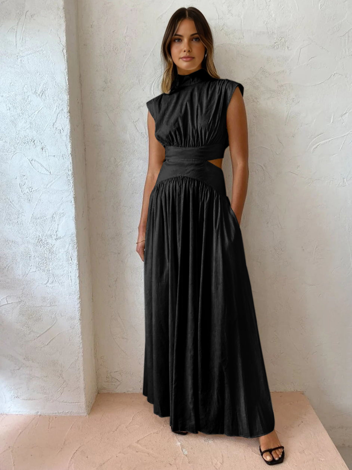Alba | Damen Maxikleid mit Cut-Out, Stehkragen ärmellos elegant