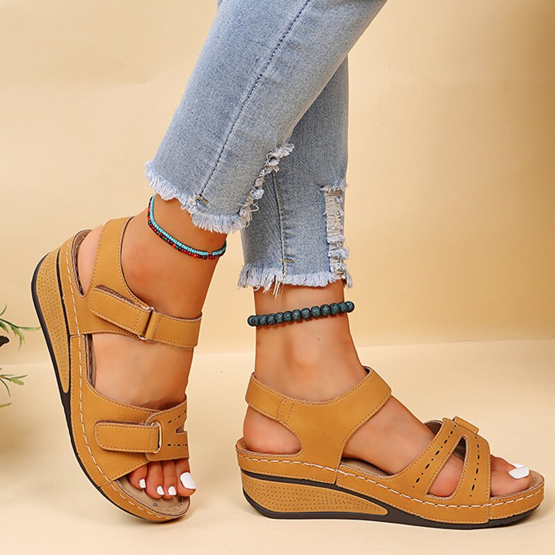 Komfortable Damen Sandalen mit orthopädischer, rutschfester Sohle für den Sommer