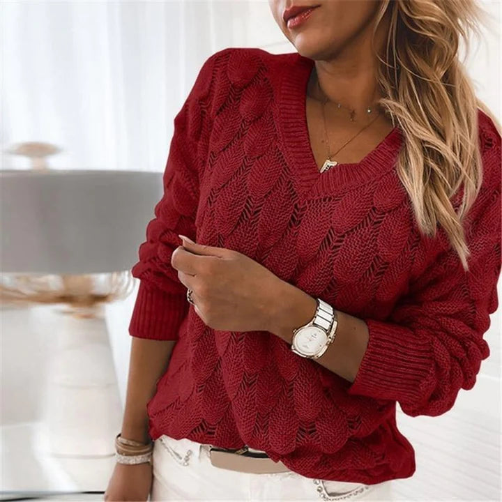 Gestrickter Pullover mit V-Ausschnitt
