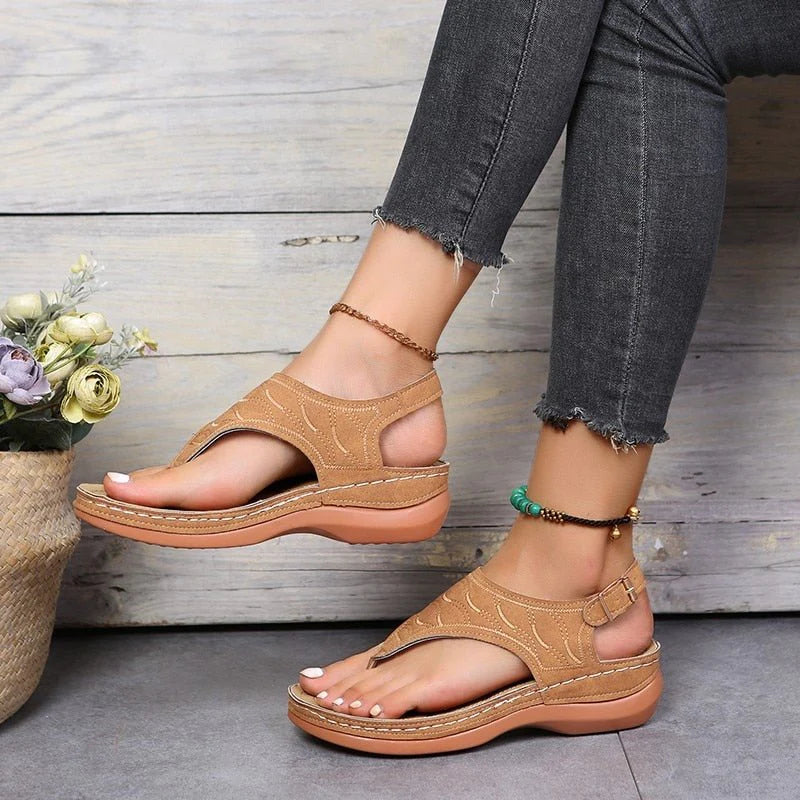 Carole: Komfortable Sandalen mit extra Halt