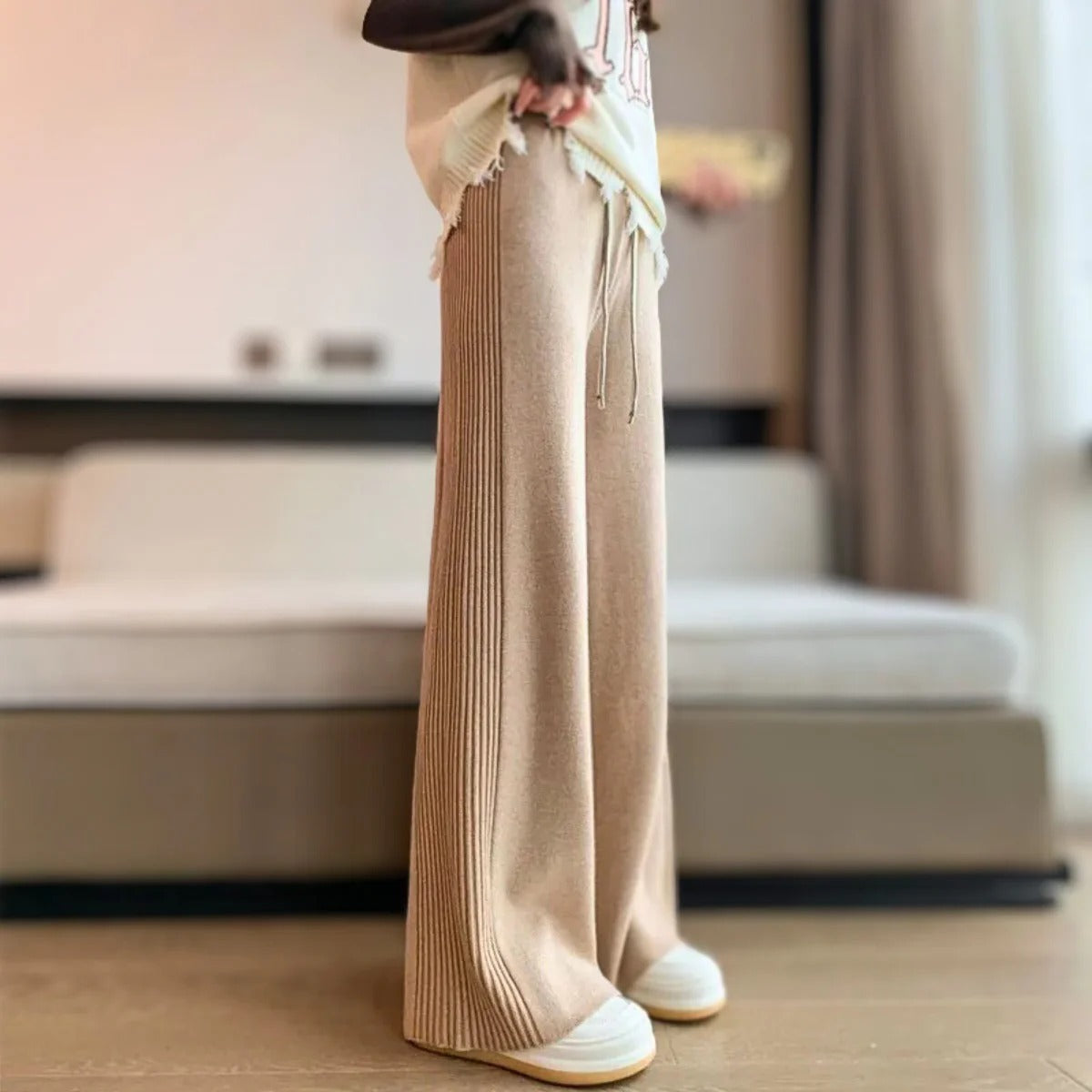 Alliesse Hose mit seitlichen Streifen