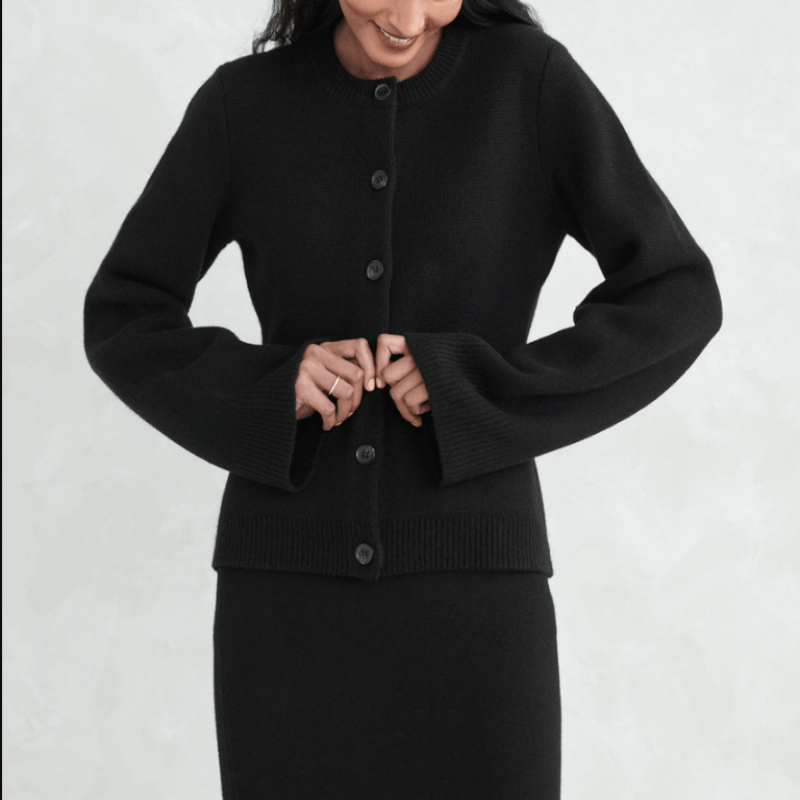 Krohn-e | Superweiche Strickjacke mit Knöpfen