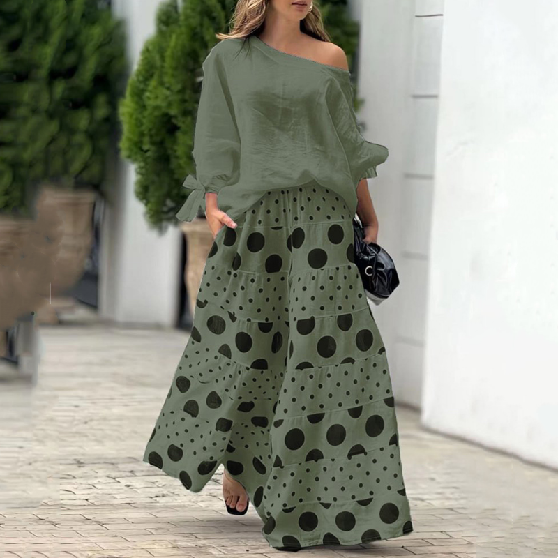 Geometrisch gemusterter Damen-Zweiteiler im lässigen Stil