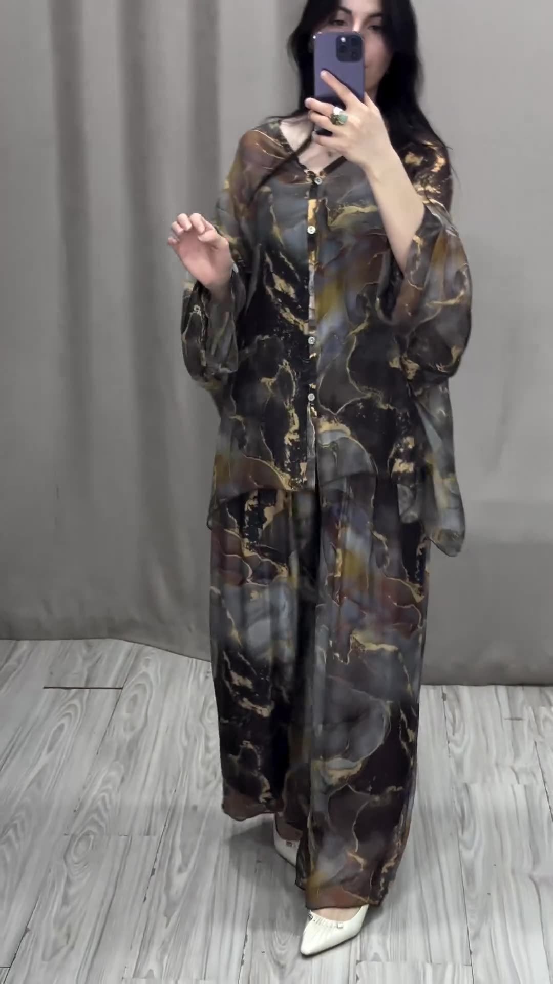 Elegantes Damen-Set: Bedrucktes Oberteil & weite Hose