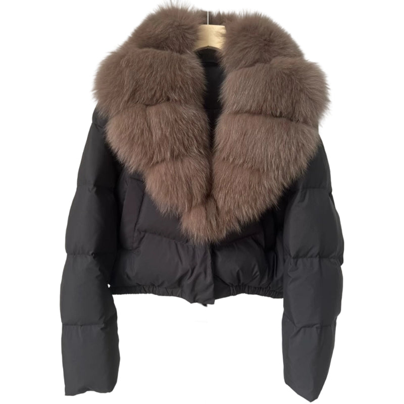 Krohn-e | Kurze Jacke mit Kunstfellkragen