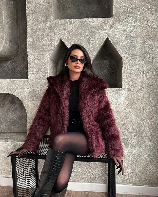 Krohn-e | Luxuriöse Pelzjacke Faux Fur Elegant und Trendy