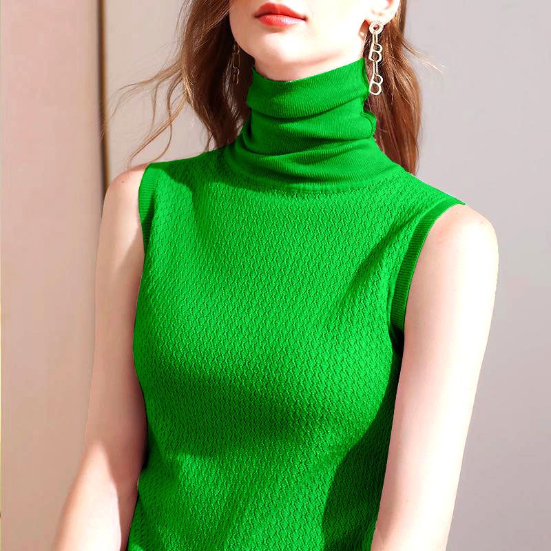 Bequemer, hochgeschlossener ärmelloser Pullover von Lavi