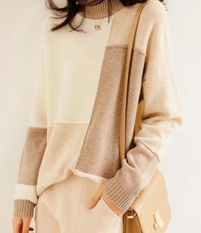 Damenpullover aus grober Strickware in zwei Farben