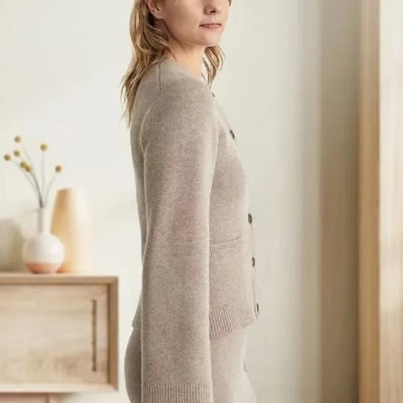 Krohn-e | Stilvoller Strickcardigan mit Knöpfen