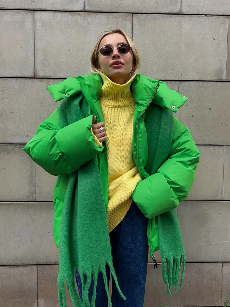 Krohn-e | Kurze, gepolsterte Kapuzenjacke für Frauen