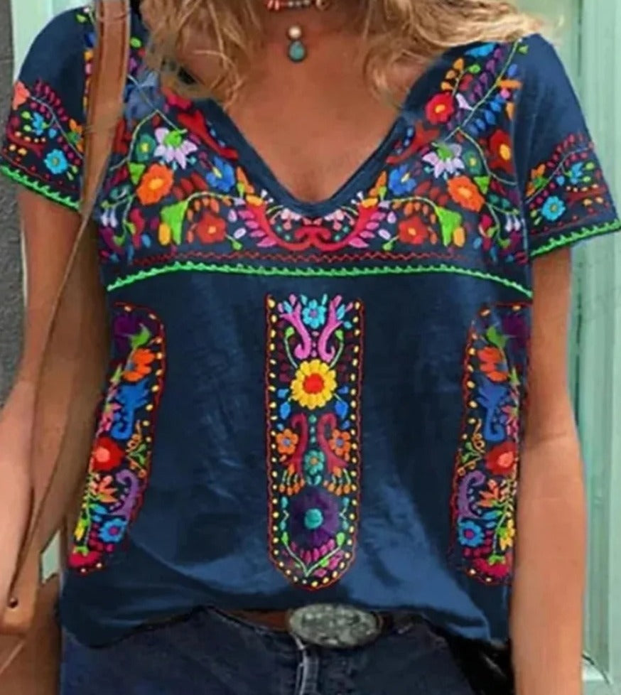 Ethnische T-Shirts von Esther