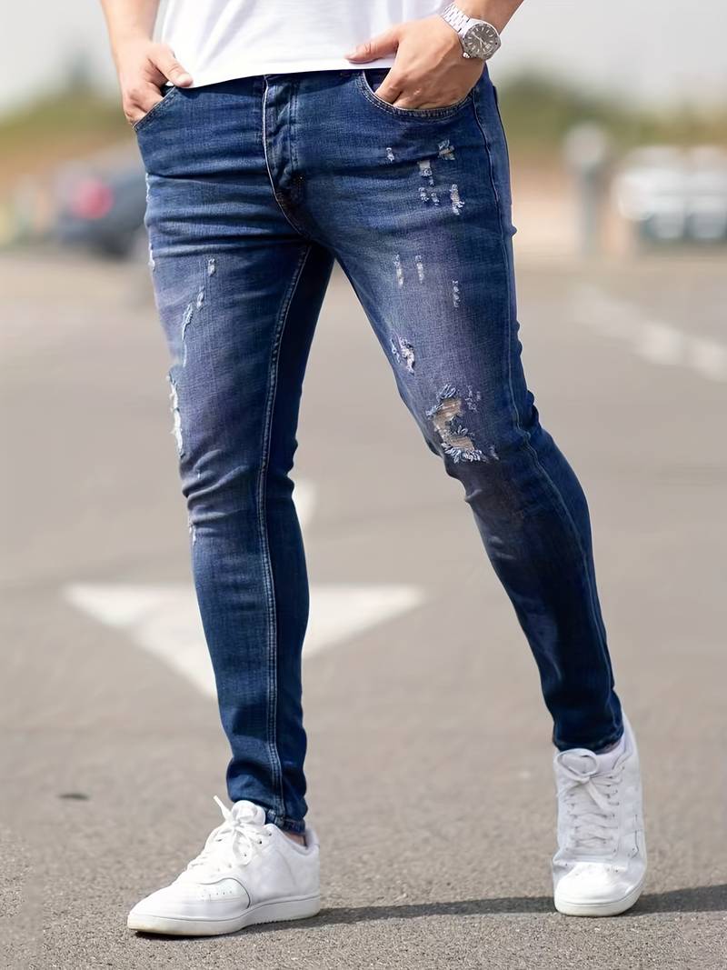 Jerwin:  Vielseitige Jeans aus Destroyed Denim