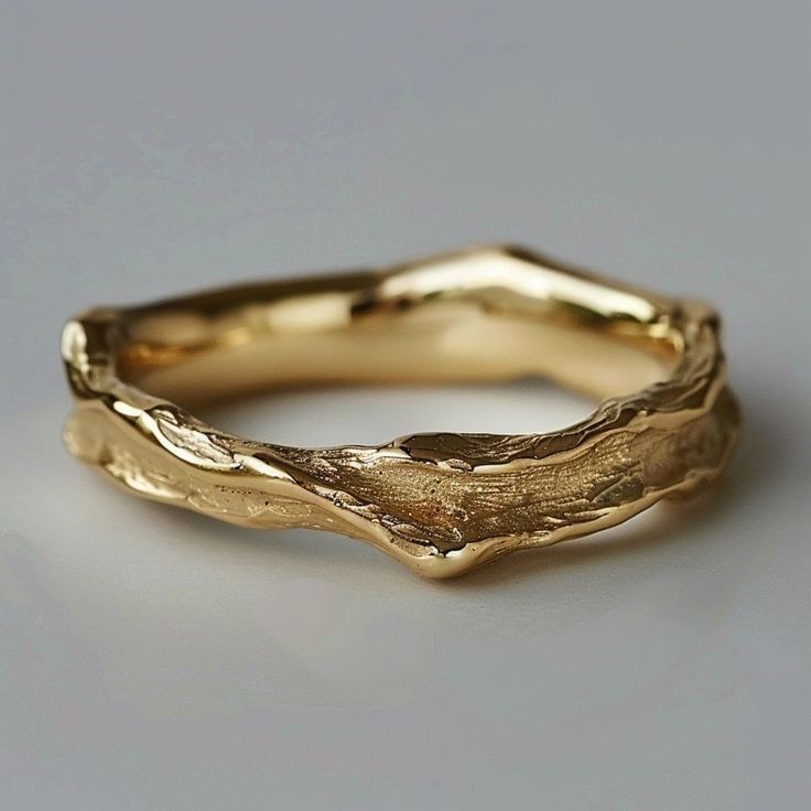 KROHN-E Damen Vintage Ring Gold Gehämmerte Oberfläche
