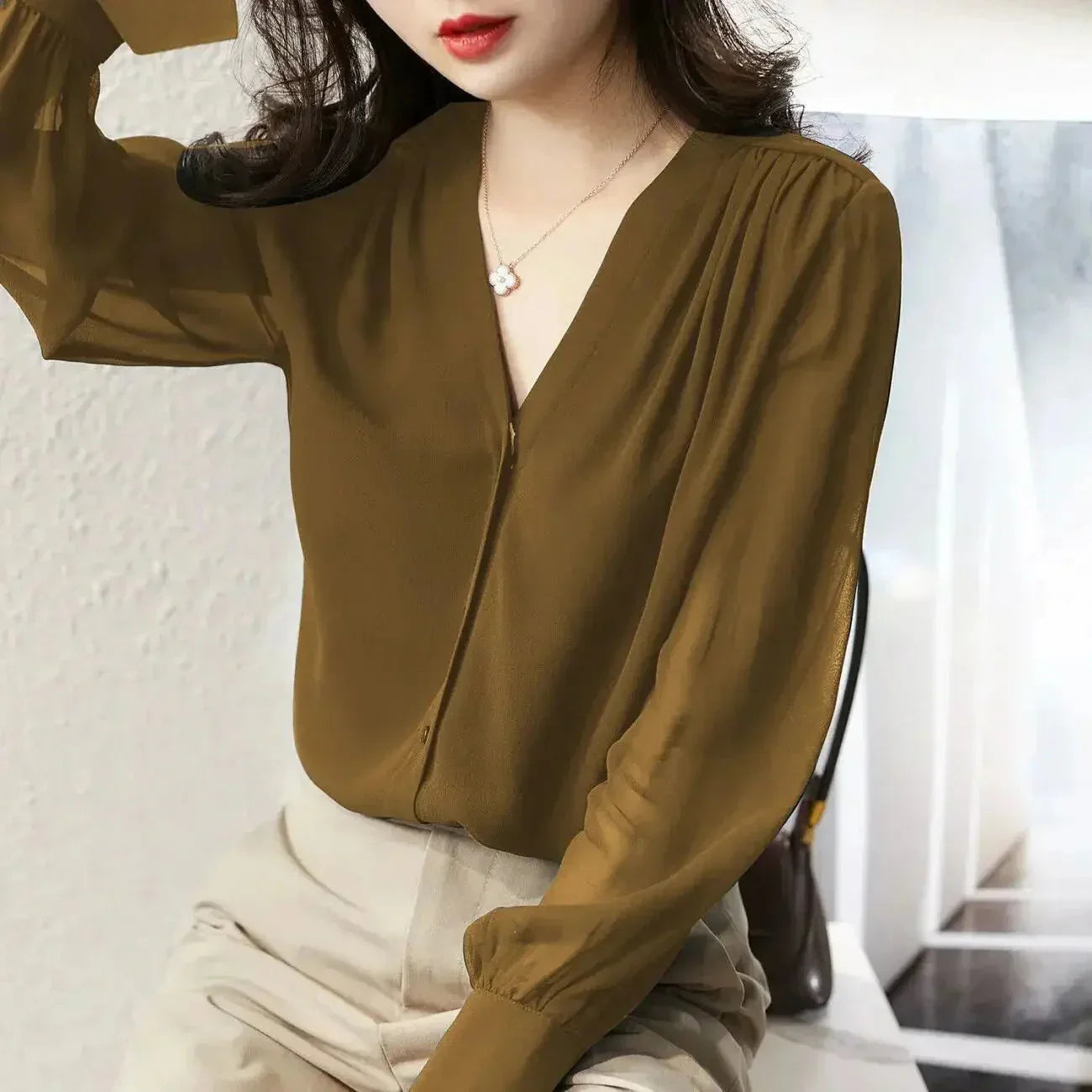 Modische Chiffonbluse mit Puffärmeln von Fudus – Langarm-Oberteil