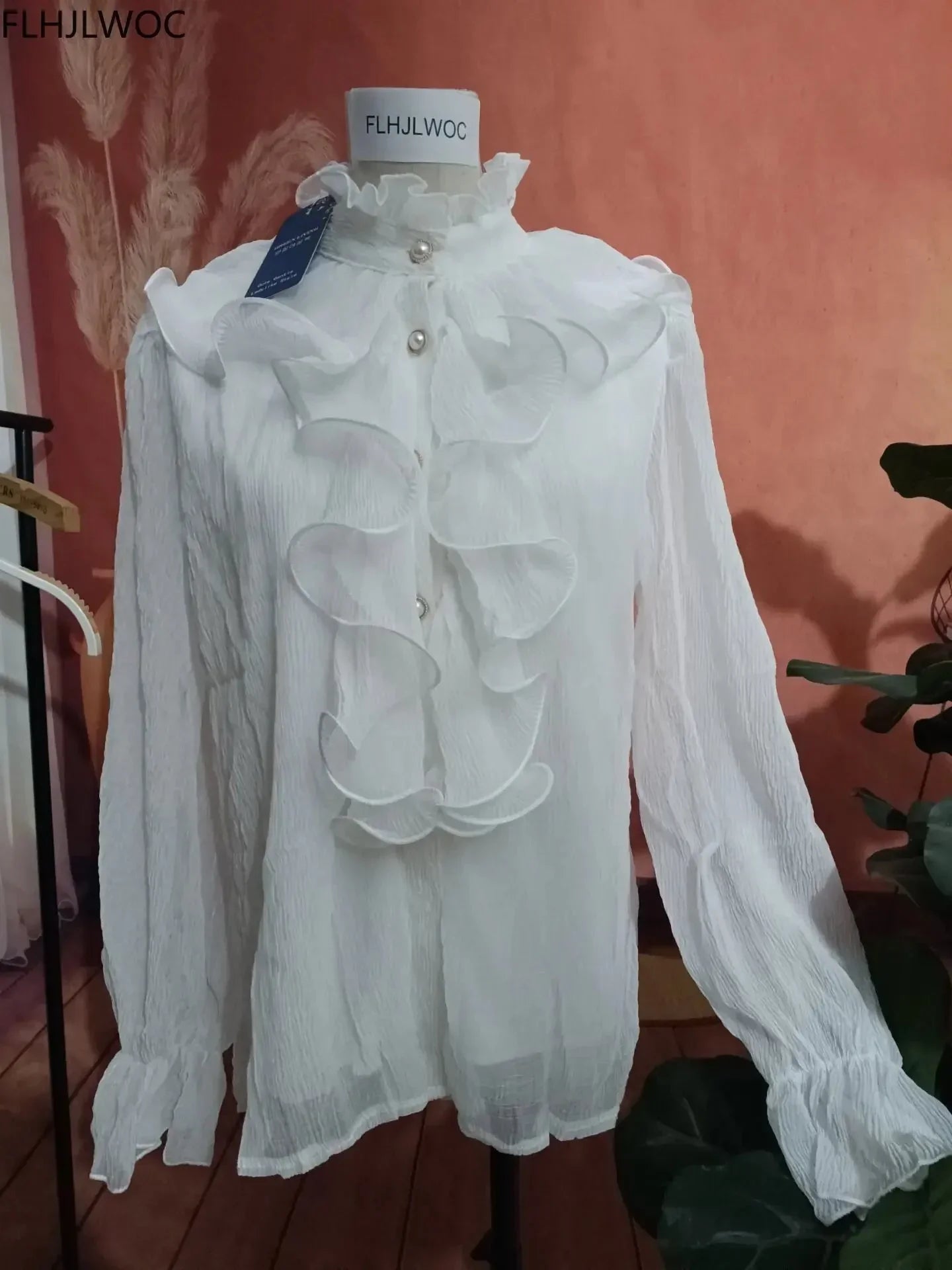 Modische Designer-Langarm-Tops von Fudus mit Puffärmeln und Rüschen